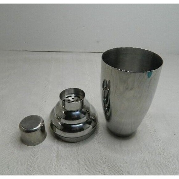 ONEIDA Stainless 18/8 Beverage/Cocktail Shaker 3 Piece 8.5" Tall - Picture 6 of 8